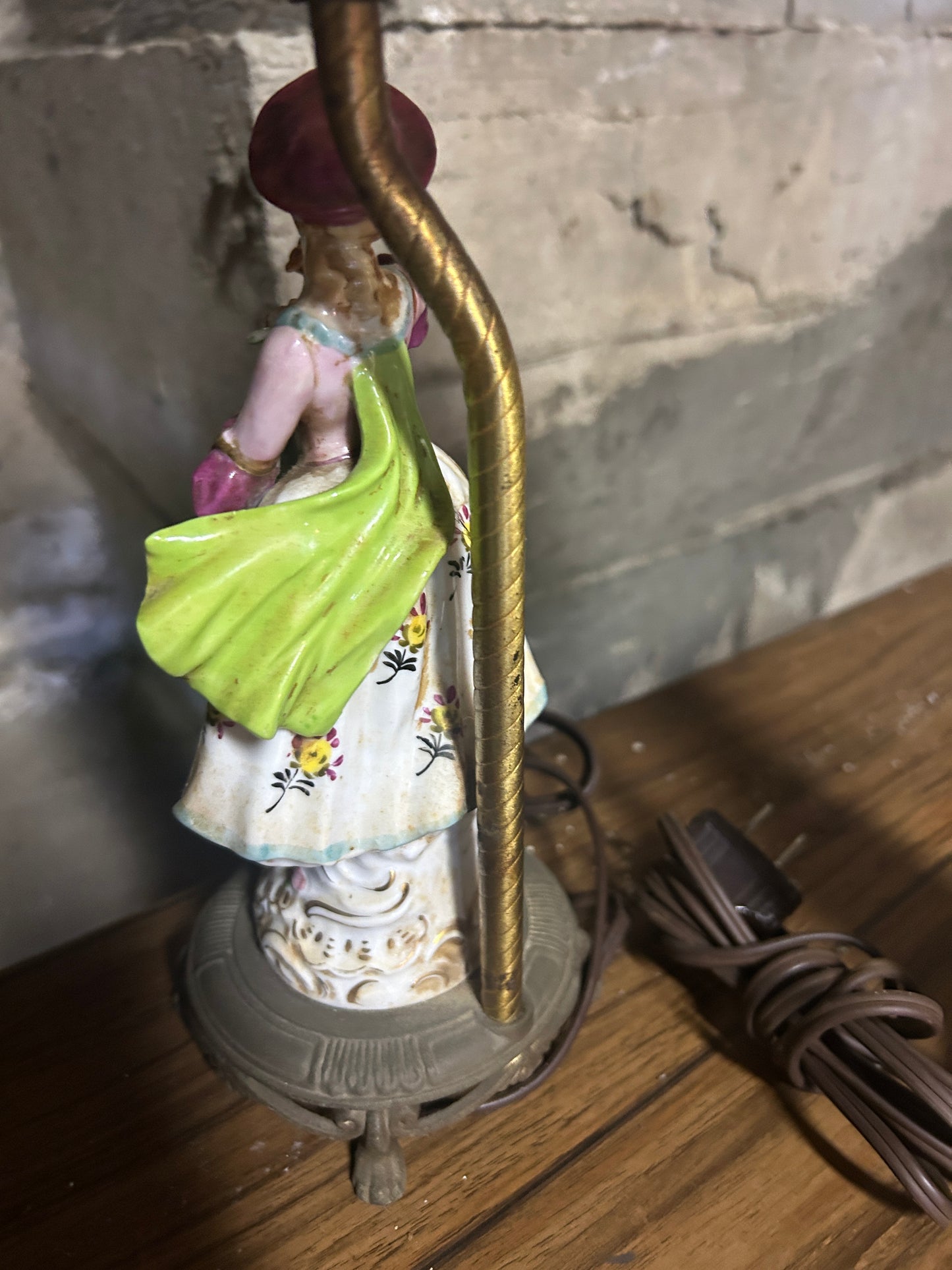 Pair of vanity lamps 10”H