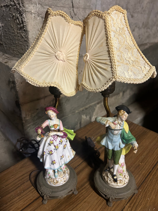 Pair of vanity lamps 10”H