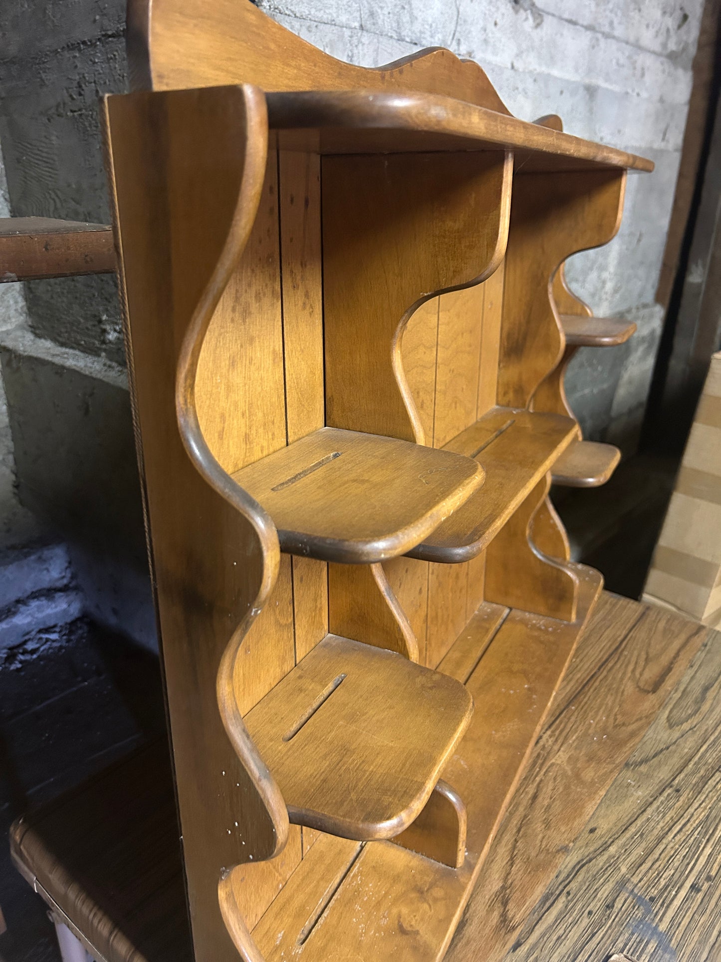 Pollinger Enterprises shelf 30.75”Wx24.5”Hx5”D